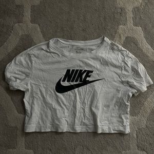 Nike - White Cropped Logo Tee